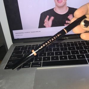 Anastasia Brow Definer in Taupe